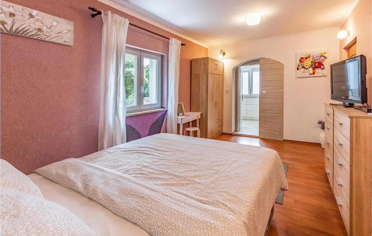 Cozy Home In Medulin With Kitchen Kroatien