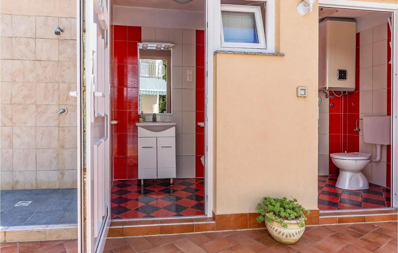 Cozy Home In Medulin With Kitchen 別荘