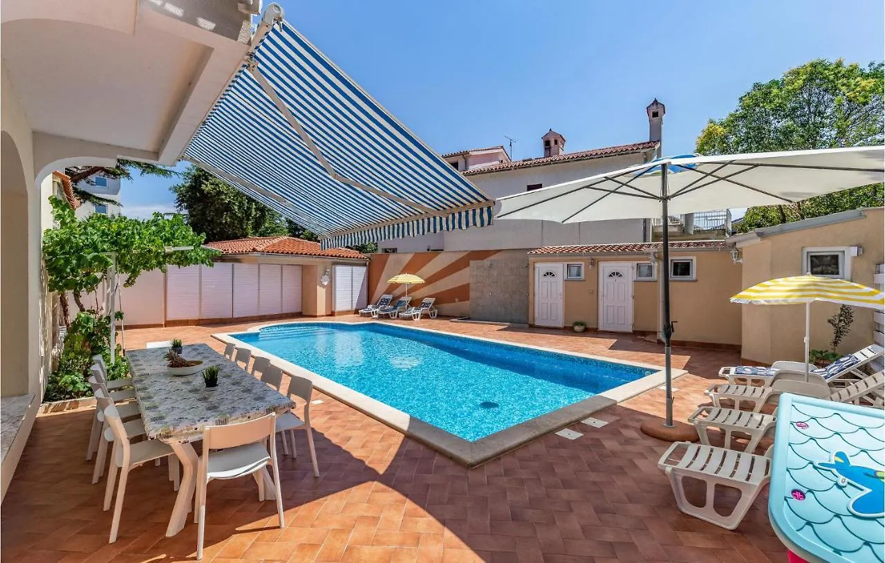 Ferienhaus Cozy Home In Medulin With Kitchen Kroatien